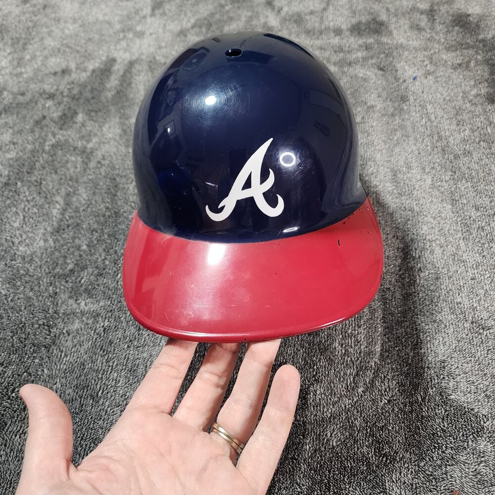 Atlanta Braves min batting helmet for decoration NOT FOR PROTECTION DD